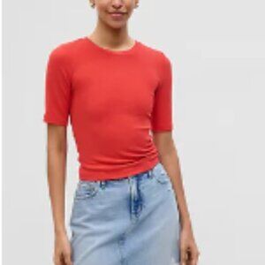 NWOT Gap Mini Rib Rear Keyhole T-Shirt Size M in Hula Red